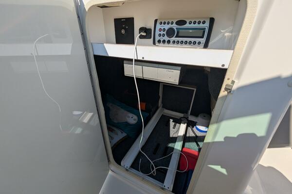 24ft Sea Ray Yacht For Sale