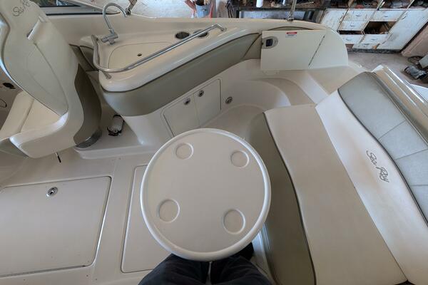 24ft Sea Ray Yacht For Sale