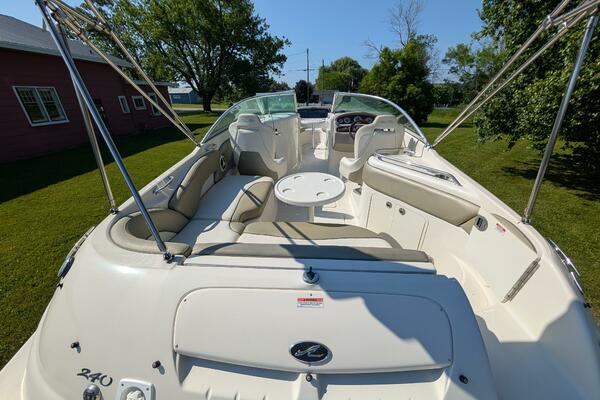 24ft Sea Ray Yacht For Sale