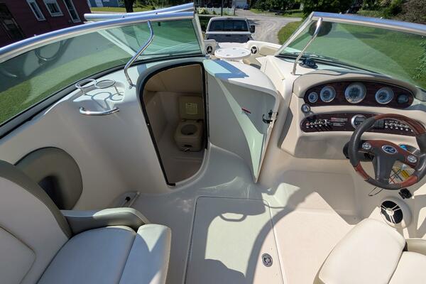 24ft Sea Ray Yacht For Sale