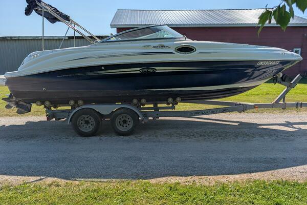 24ft Sea Ray Yacht For Sale