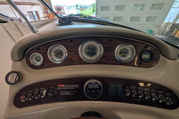 24ft Sea Ray Yacht For Sale