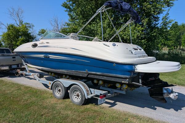 24ft Sea Ray Yacht For Sale