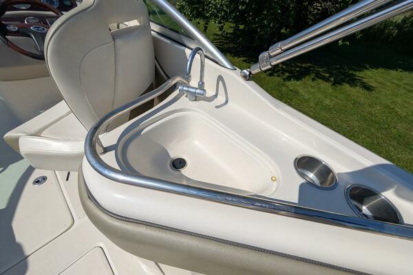 24ft Sea Ray Yacht For Sale