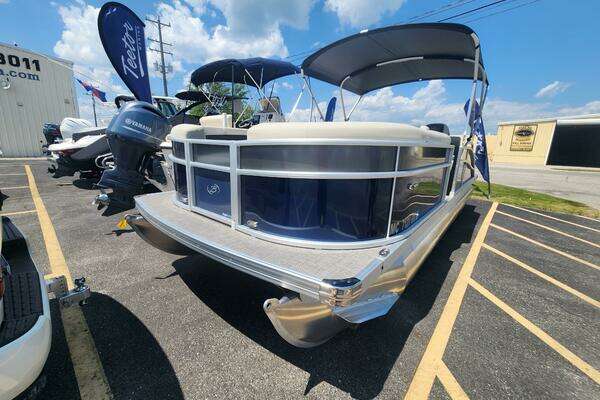 Photo of the 2022 Barletta 22UC