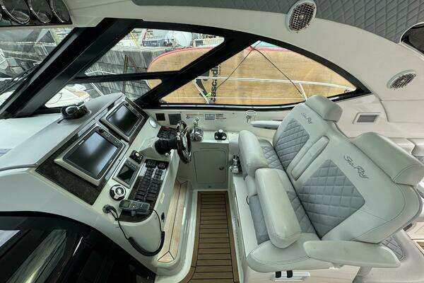 Sea Ray 470 Sundancer Yacht For Sale
