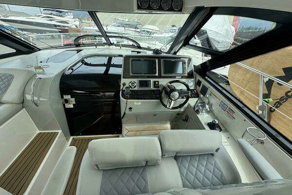 Sea Ray 470 Sundancer Yacht For Sale