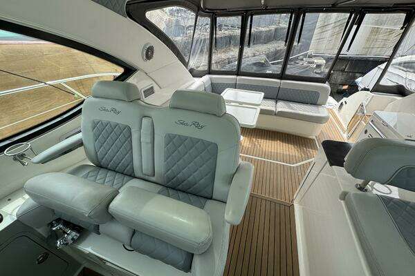 Sea Ray 470 Sundancer Yacht For Sale