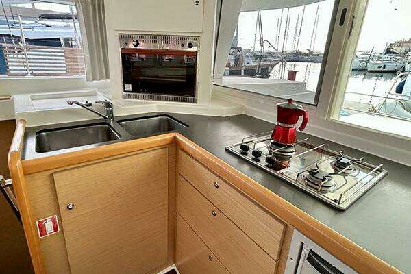 Lagoon 400 Yacht For Sale
