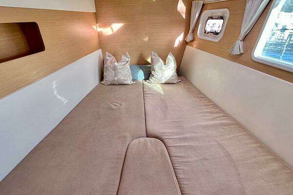 Lagoon 400 Yacht For Sale