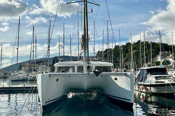Lagoon 400 Yacht For Sale