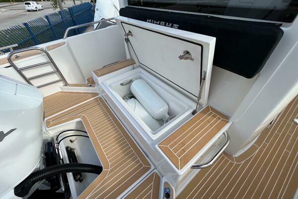In Stock 2024 Nimbus C9 136 30ft Nimbus Yacht For Sale