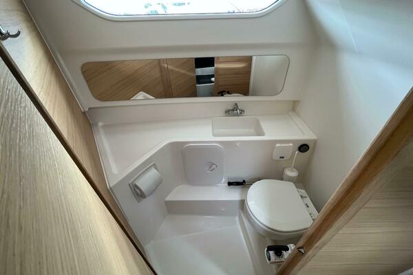 In Stock 2024 Nimbus C9 136 30ft Nimbus Yacht For Sale