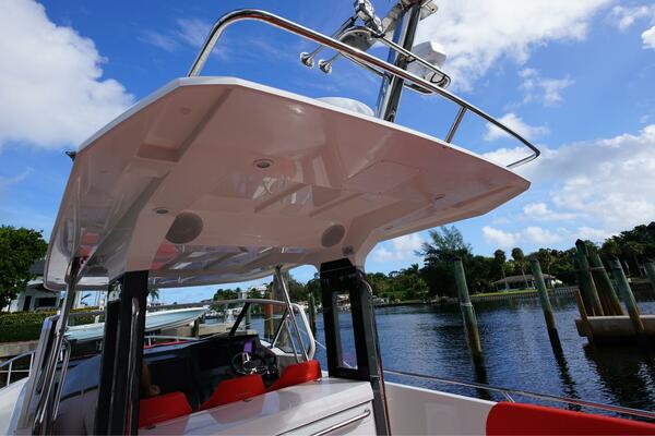In Stock 2024 Nimbus T11 260 40ft Nimbus Yacht For Sale