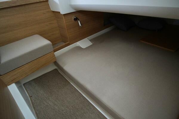 In Stock 2024 Nimbus T11 289 40ft Nimbus Yacht For Sale