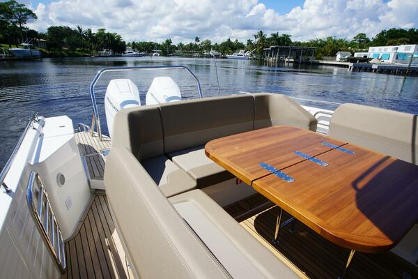In Stock 2025 Nimbus T11 297 40ft Nimbus Yacht For Sale