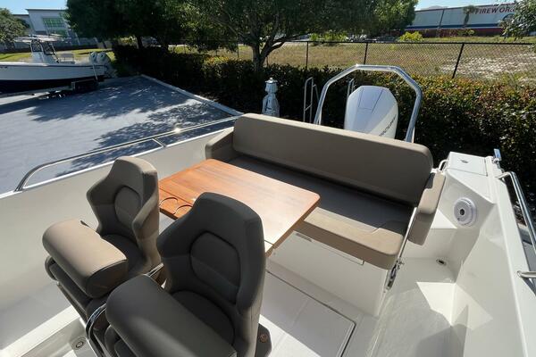 In Stock 2024 Nimbus T8 314 26ft Nimbus Yacht For Sale