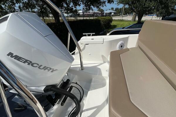 In Stock 2024 Nimbus T8 314 26ft Nimbus Yacht For Sale