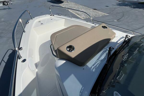 In Stock 2024 Nimbus T8 314 26ft Nimbus Yacht For Sale