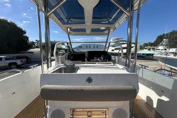 In Stock 2024 Nimbus T9 142 30ft Nimbus Yacht For Sale