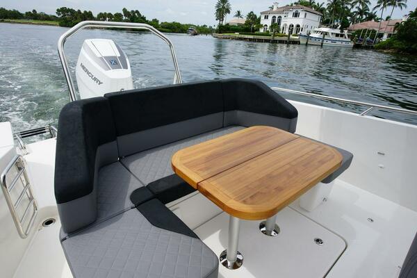 In Stock 2024 Nimbus T9 143 30ft Nimbus Yacht For Sale