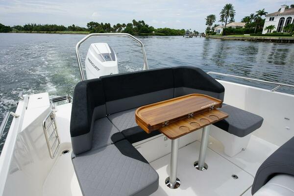 In Stock 2024 Nimbus T9 143 30ft Nimbus Yacht For Sale