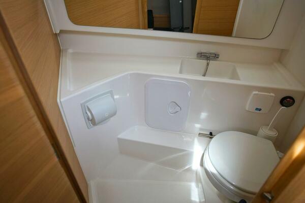 In Stock 2024 Nimbus T9 143 30ft Nimbus Yacht For Sale