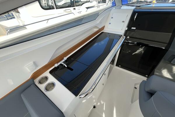 In Stock 2024 Nimbus W9 279 30ft Nimbus Yacht For Sale