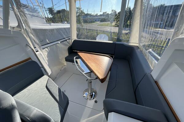 In Stock 2024 Nimbus W9 279 30ft Nimbus Yacht For Sale