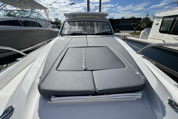 In Stock 2024 Nimbus W9 279 30ft Nimbus Yacht For Sale