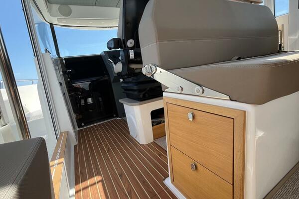 In  Stock 2025 Nimbus C11 086 40ft Nimbus Yacht For Sale
