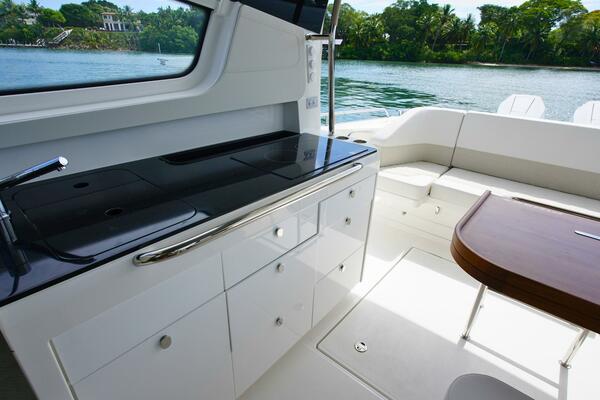 In Stock 2025 Nimbus W11 60 40ft Nimbus Yacht For Sale