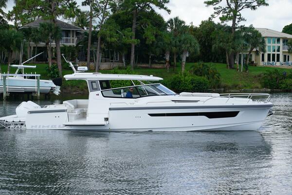 In Stock 2025 Nimbus W11 60 40ft Nimbus Yacht For Sale