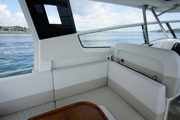 In Stock 2025 Nimbus W11 60 40ft Nimbus Yacht For Sale