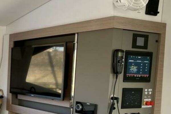 Fountaine Pajot Aura 51 (Smart Electric) Yacht For Sale
