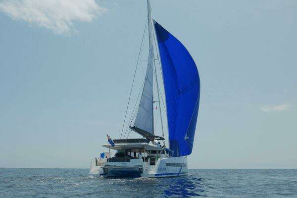 Fountaine Pajot Aura 51 (Smart Electric) Yacht For Sale