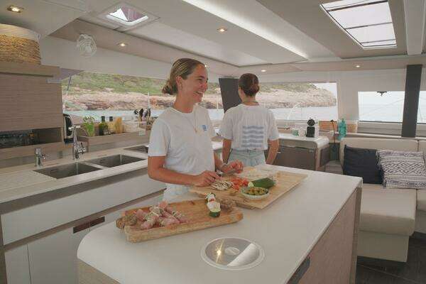 Fountaine Pajot Aura 51 (Smart Electric) Yacht For Sale