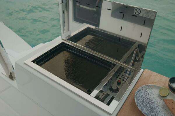 Fountaine Pajot Aura 51 (Smart Electric) Yacht For Sale