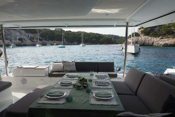 Fountaine Pajot Aura 51 (Smart Electric) Yacht For Sale