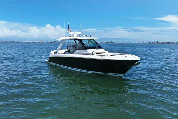 Tiara Yachts 34 Sport LS Yacht For Sale