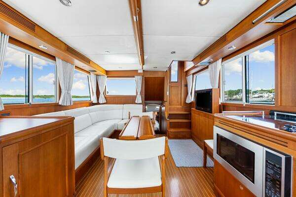 Grand Banks 47 Classic Yacht For Sale