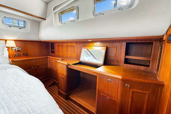 Grand Banks 47 Classic Yacht For Sale