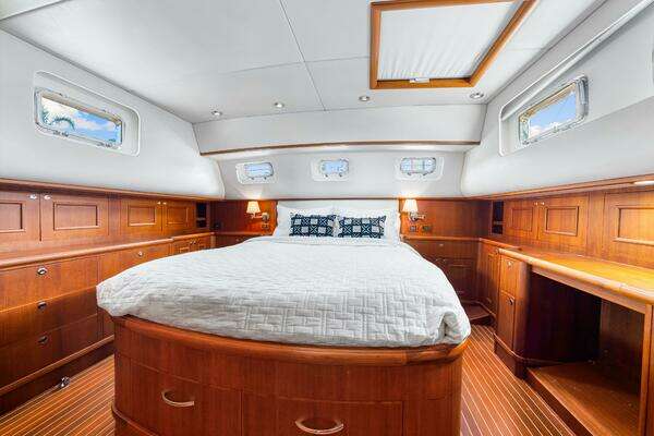 Grand Banks 47 Classic Yacht For Sale