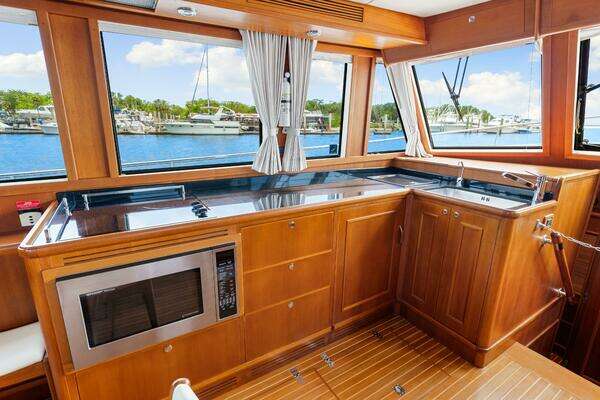 Grand Banks 47 Classic Yacht For Sale