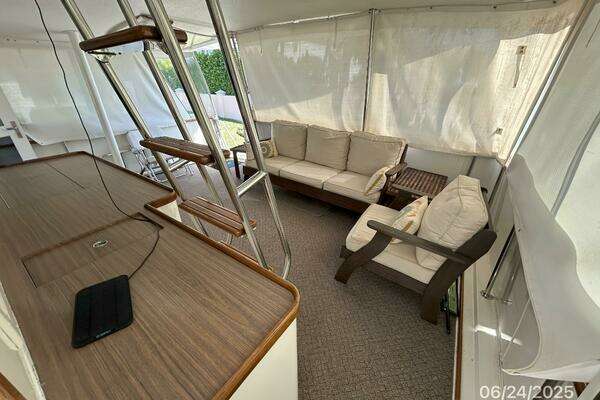 Hatteras CPMY Yacht For Sale