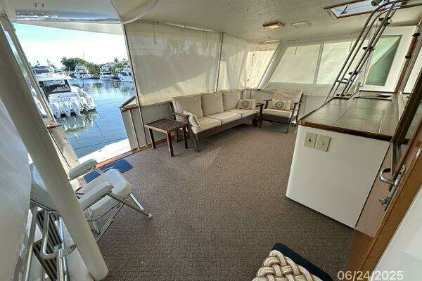 Hatteras CPMY Yacht For Sale