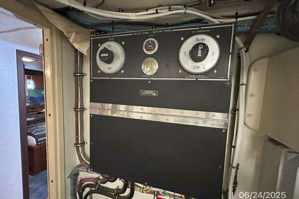 Hatteras CPMY Yacht For Sale