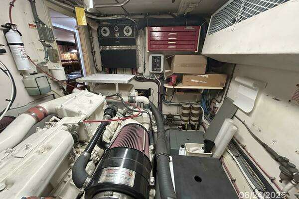 Hatteras CPMY Yacht For Sale