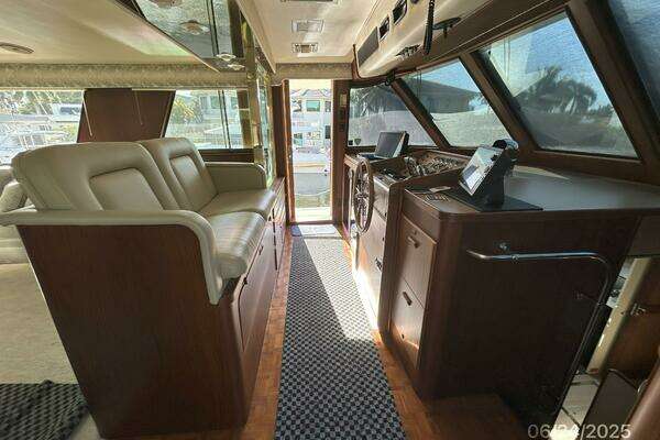Hatteras CPMY Yacht For Sale