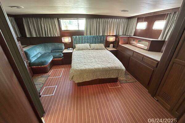 Hatteras CPMY Yacht For Sale